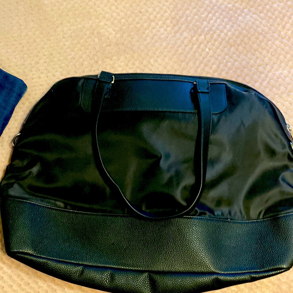 Thirty one weekender bag new without tags